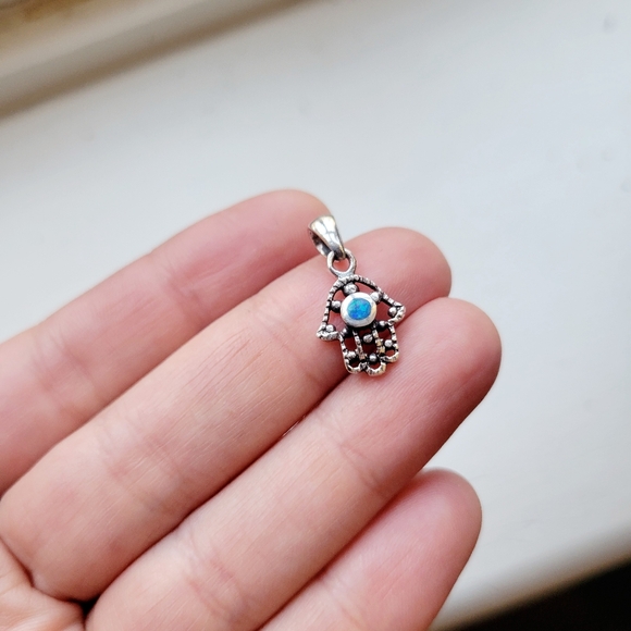 New Handmade 925 Sterling Silver Dainty Hamsa Blue Triplet Opal Evil Eye Charm - Picture 4 of 6